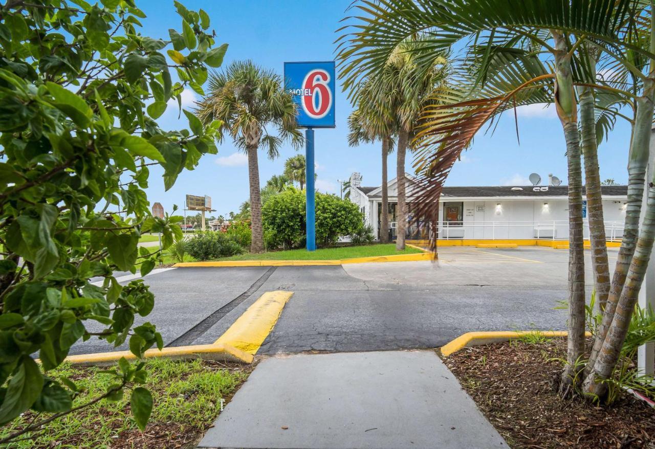 Motel 6-Fort Myers, Fl North Fort Myers Bagian luar foto