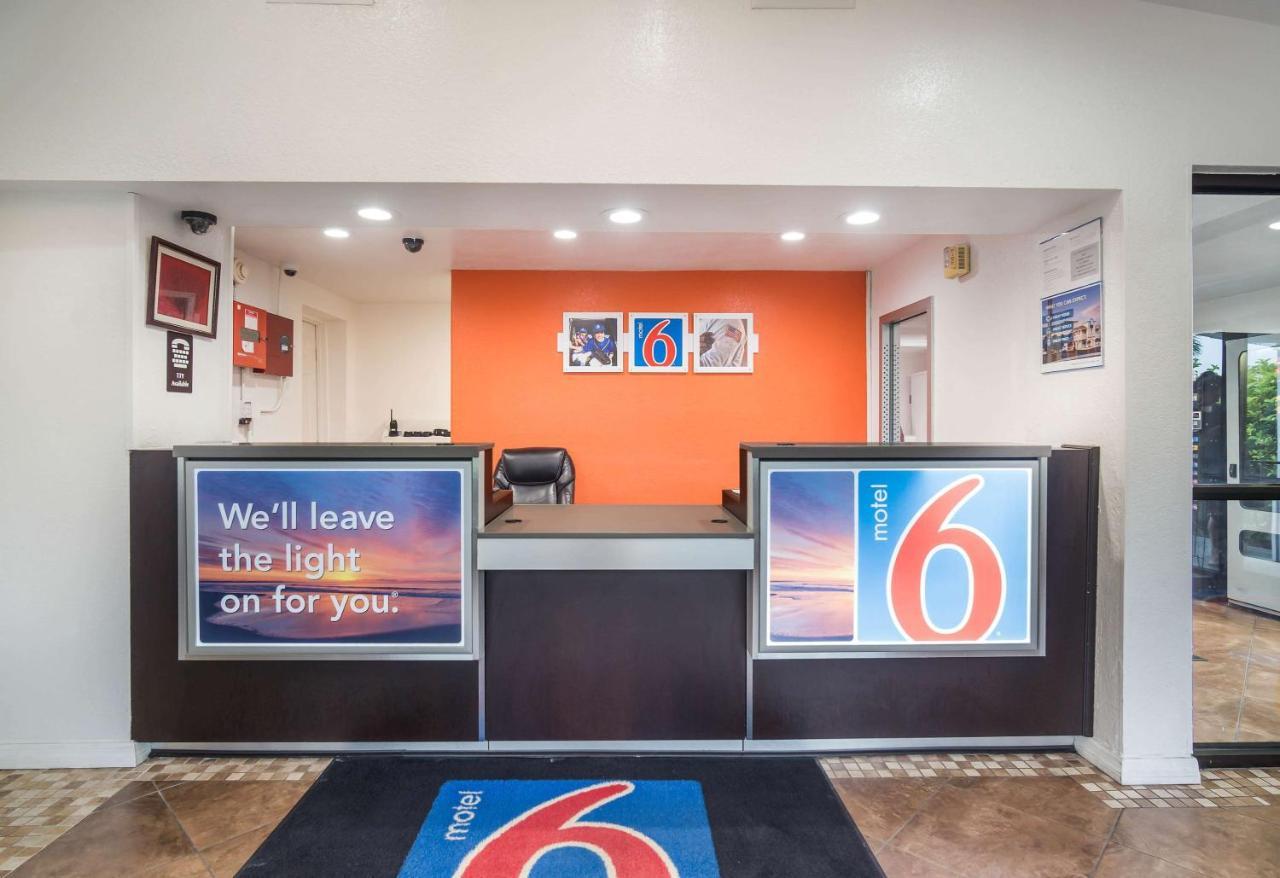 Motel 6-Fort Myers, Fl North Fort Myers Bagian luar foto