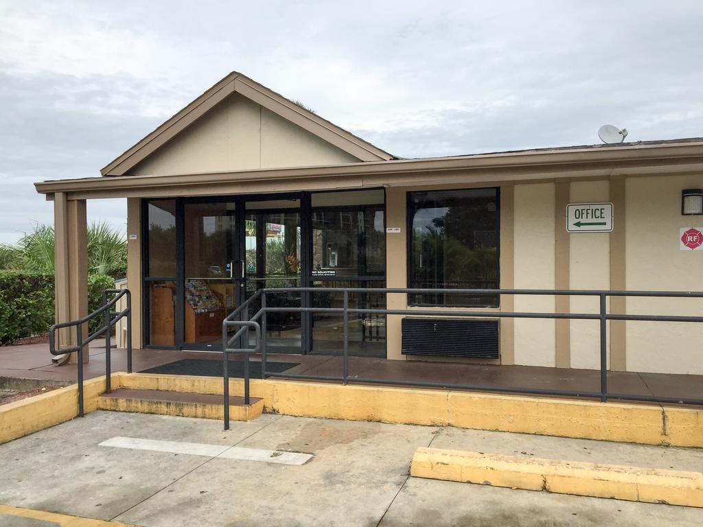 Motel 6-Fort Myers, Fl North Fort Myers Bagian luar foto